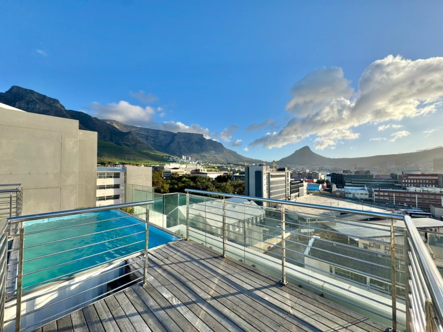 2 Bedroom Property for Sale in Woodstock Western Cape